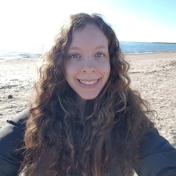 Meet your Posher, Nicole - Picture 2 of 2